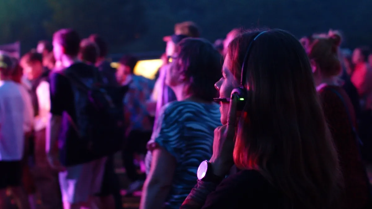 Einsatz des Wildix-Headsets während eines Konzertes